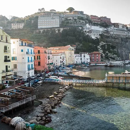 Estate4home - Casa Annalu סורנטו