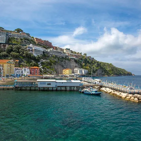 Estate4home - Casa Annalu סורנטו