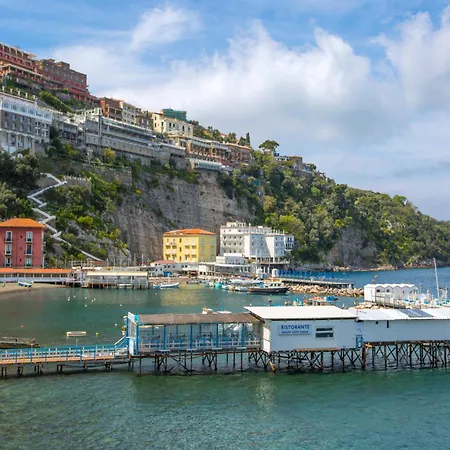 Estate4home - Casa Annalu סורנטו